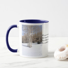 Robert Frost Gedicht, der von Woods Snowy Abend Tasse