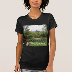Robert Frost Wisdom Zitat "Road Lless Traveled" T-Shirt