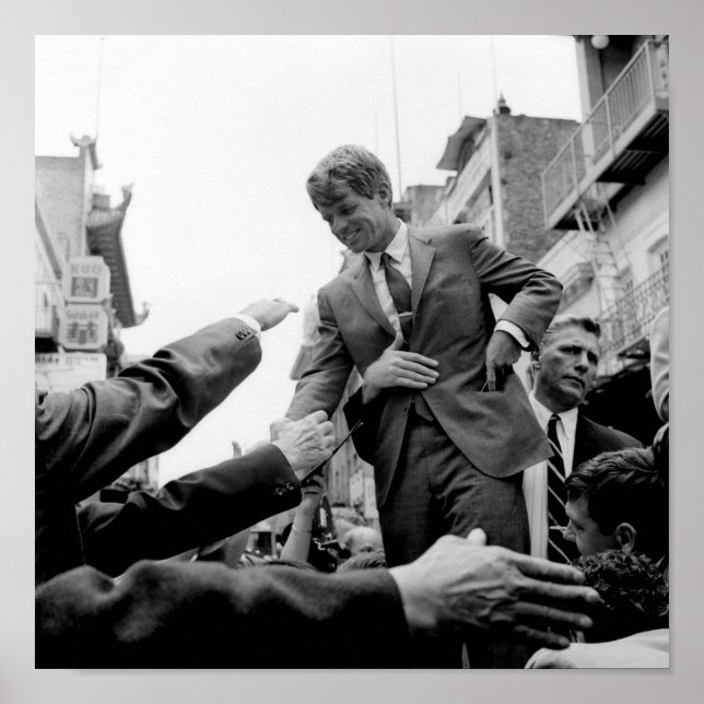 Robert Kennedy Pressing The Flesh - 1968 Poster (Vorne)