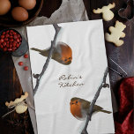 Robin Bird auf Zweig Personalisiert Küchentücher<br><div class="desc">Ein handgemaltes Rotkehlchen saß auf einem verschneiten Winterzweig. Fügen Sie einfach Ihren Namen zu diesem Küchentuch hinzu. Sein Name ist Bob.</div>