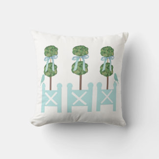 Robin's Egg Blue Topiary Bird Throw Kissen