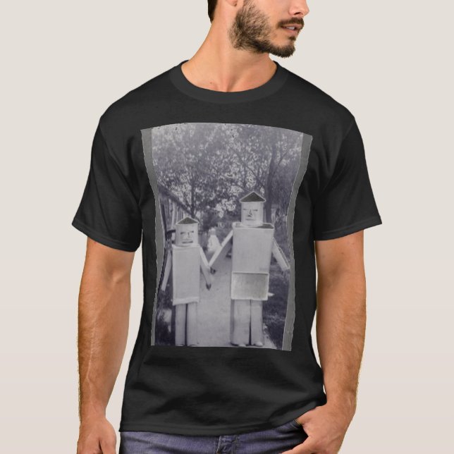 Roboter-Pose T-Shirt (Vorderseite)