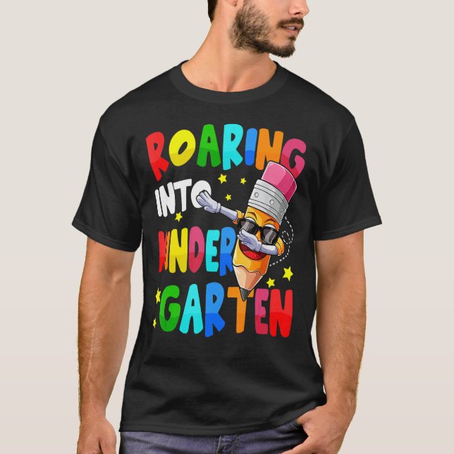 Rochen in den Kindergarten Bleistift Dabbing Kinde T-Shirt (Vorderseite)