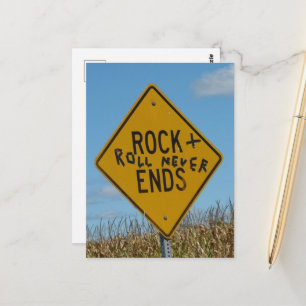 Rock and Roll Never Ends Landstraßen-Schild und Ko Postkarte