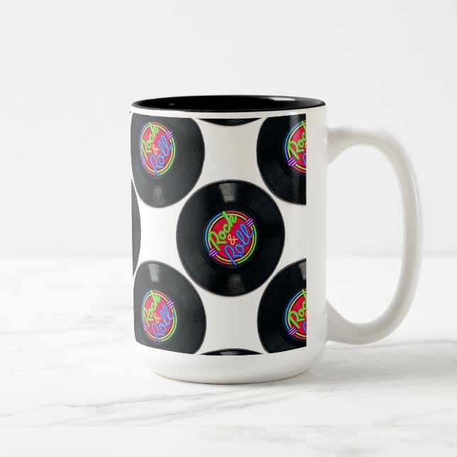Rock and Roll Vintage Vinyl-Tasse Zweifarbige Tasse (Rechts)