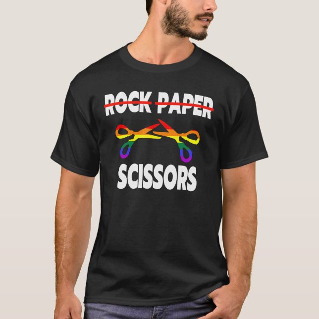 Rock Paper Scissors Lesbian Pride Rainbow LGBT Fun T-Shirt (Vorderseite)