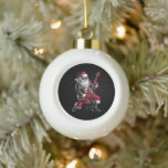 Rock & Roll Weihnachtsmann-Claus Gitarrist Keramik Kugel-Ornament<br><div class="desc">Rock & Roll Weihnachtsmann-Claus Gitarrist</div>