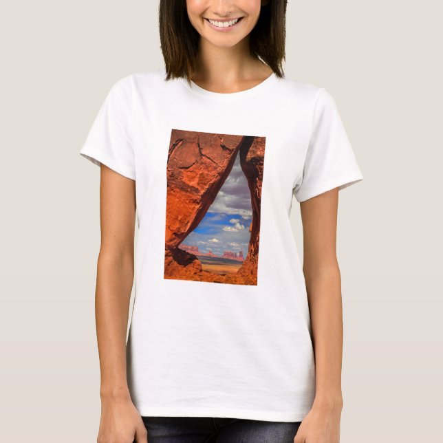 Rock window to Monument Valley, AZ T-Shirt (Vorderseite)