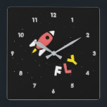 Rocket - Abstrakter Pop Rot & Gelb Art. FLY! Quadratische Wanduhr<br><div class="desc">Retro, Pop, bunte Kreation einer Rakete, Square Clock. Das besondere Thema Rot, Gelb und Weiß, mit schlichter, aber eleganter Ikone-Stilkunst, Original digitale Kunst von Raphael Studio - 'Rocket'. Retro Pop Stil, einzigartiges Design.</div>