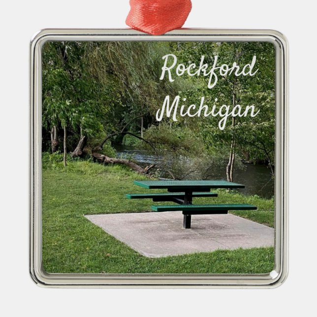 Rockford Michigan White Pine Walking Trail Ornament Aus Metall (Vorne)