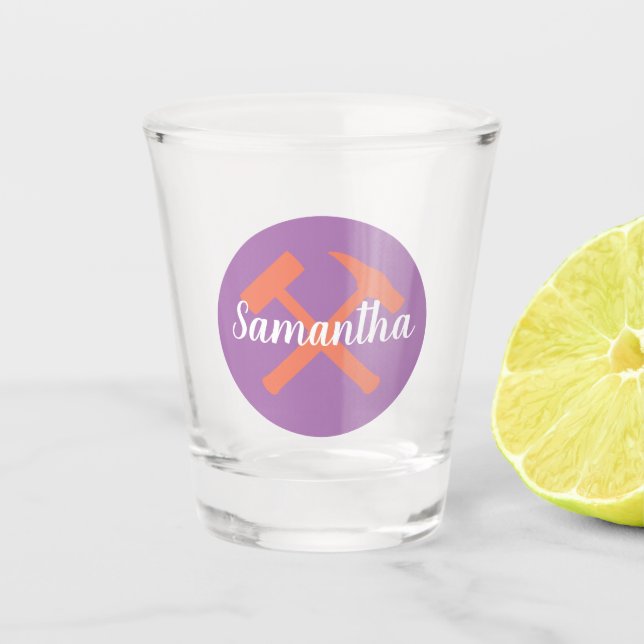 Rockhammer und Personalisierter Name des Geologen Schnapsglas (Vorderseite)