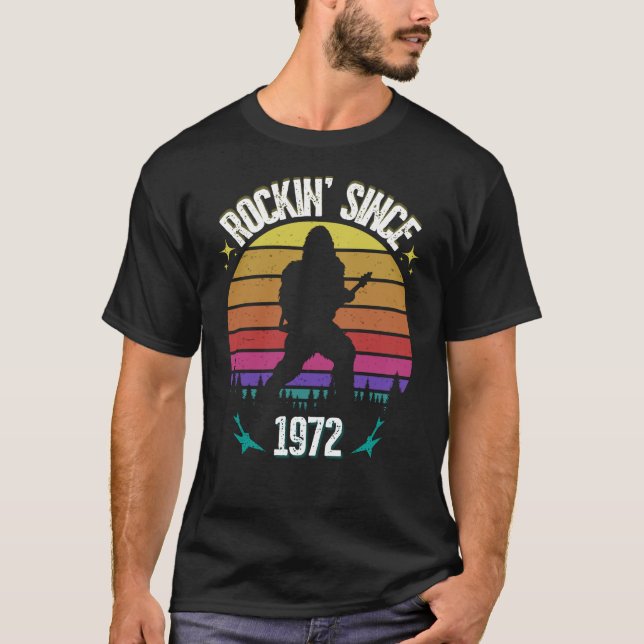 Rockin seit 1972 Bigfoot Music Lover T-Shirt (Vorderseite)