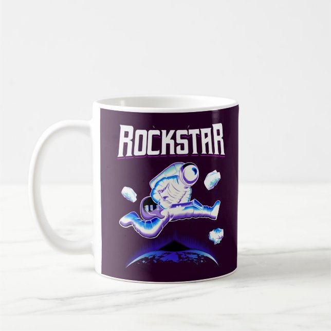 Rockstar-Astronaut spielt Gitarre im Weltraumkaffe Kaffeetasse (Links)