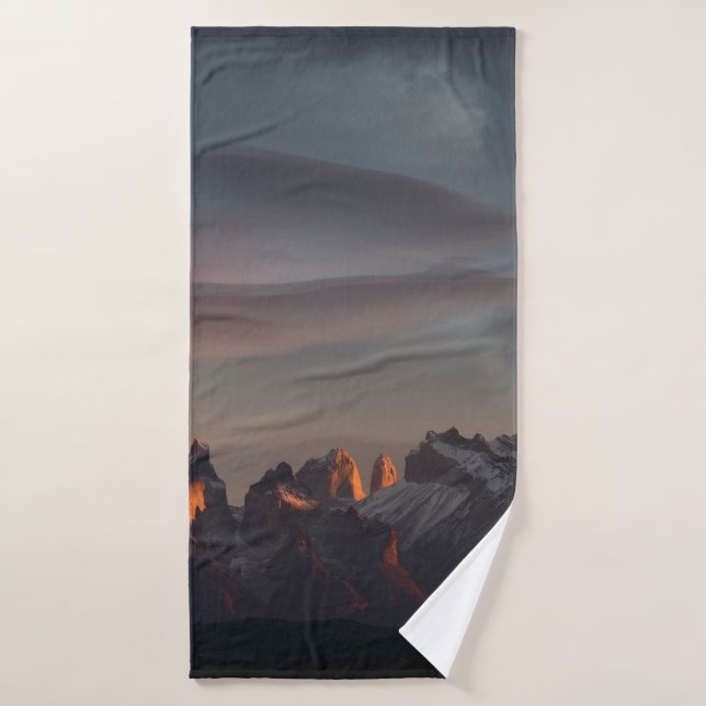 ROCKY BERG UNTER GRAU CLOUUUES BADEHANDTUCH (Badehandtuch)