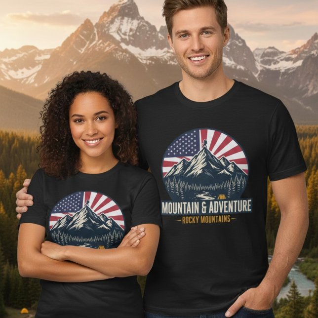 Rocky Mountains Patriotisches Abenteuer Herren T-S Tri-Blend Shirt (Von Creator hochgeladen)
