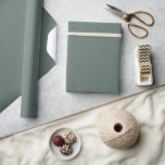 Rocky River Deep Green Solid Color Geschenkpapier<br><div class="desc">Vollfarbiges Papier in einer großen Farbvielfalt für alle Ihre Hochzeitsgeschenke und Duschgeschenke. Die Farben für 2025 sind dunkel und fett,  und das ist es,  was Sie in meinen neuesten Designs mit Farbnamen von verschiedenen Designfirmen finden werden.</div>