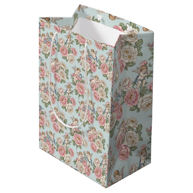 Rococo Revival Cherub Floral Toile Wrapping Paper Mittlere Geschenktüte (Rückseite Schrägansicht)