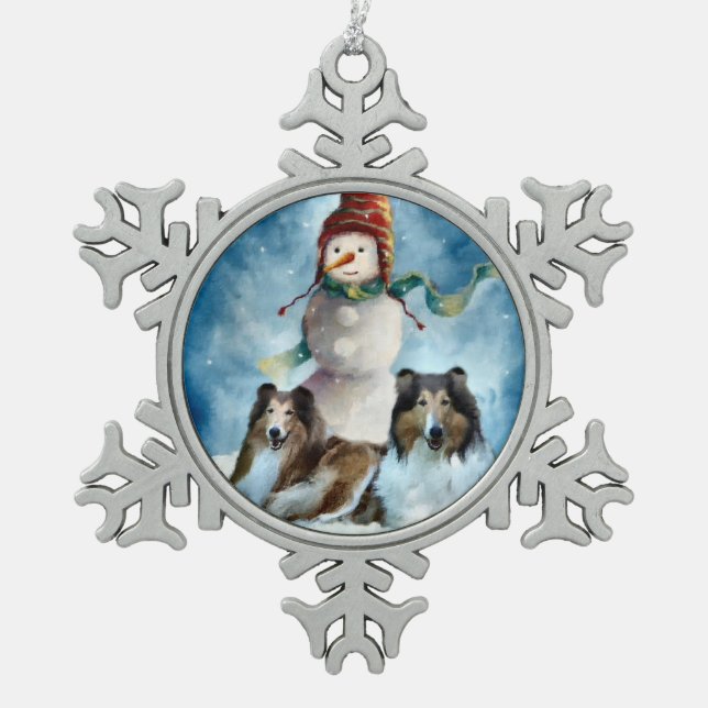 Rogh Collie über Snowman Christmas Schneeflocken Zinn-Ornament (Vorderseite)