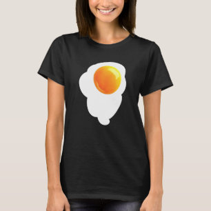 Rohes Ei Zerbrochenes Hühnerei Eiweiß Dotter Serum T-Shirt