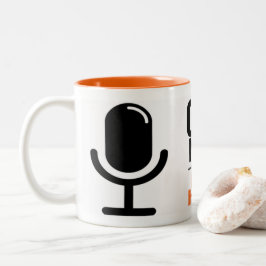Rohr-Nachrichten-Radio mit Tasse Pauls Harrell