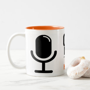 Rohr-Nachrichten-Radio mit Tasse Pauls Harrell