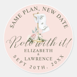Roll with it Blush Florals & Toilettenpapier Pink Runder Aufkleber