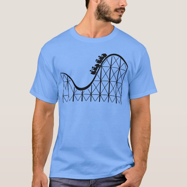 roller coaster cars on the tracks at a adventure g T-Shirt (Vorderseite)