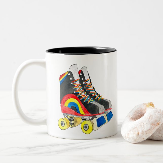 Rollerskates Retroart der achtziger Jahre Zweifarbige Tasse (Mit Donut)