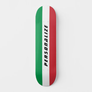 Rollschuhldeck auf der italienischen Flagge Skateboard