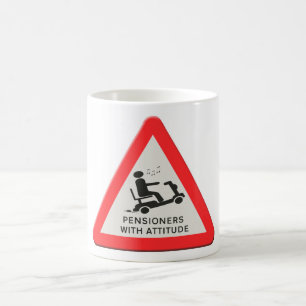 Rollstuhl. Rentner mit Haltung.  Kaffeetasse