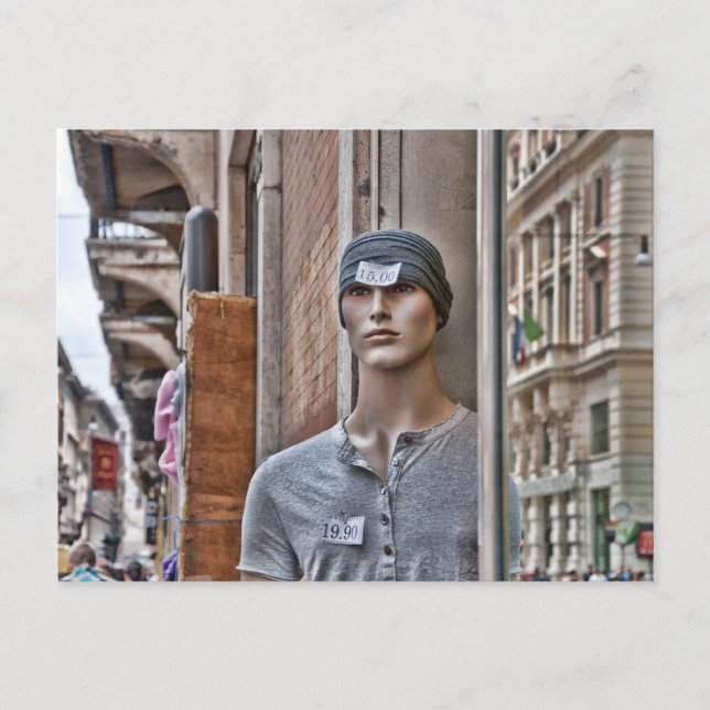 Roman Shopping Bizarre Italian Mannequin Postkarte (Vorderseite)