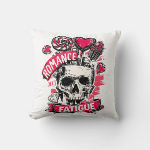 Romance Fatigue Schädel mit Candy Hearts & Cupcake Kissen