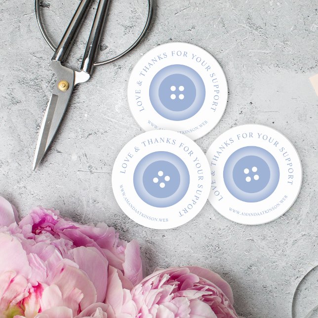 Romantic Baby Blue Button Love & Thank  Runder Aufkleber (Romantic Baby Blue Button Love & Thanks Quote Classic Round Sticker for Support Small Business.)
