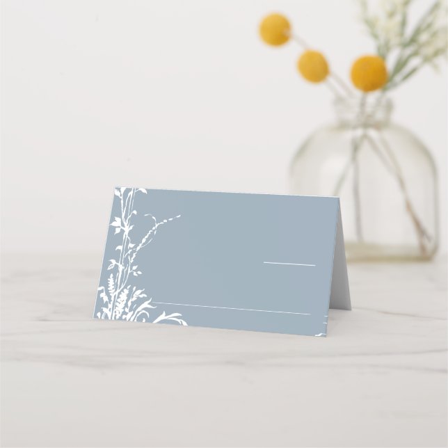 Romantic Botanical Garden Dusty Blue Wedding Platzkarte (Vorderseite)