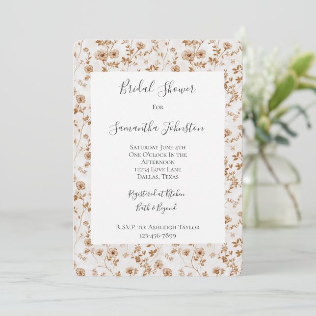 Romantic Cream Brown Floral Bridal Shower Einladung (Stehend Vorderseite)