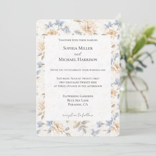 Romantic Cream Floral Blue Leaves Wedding Einladung (Stehend Vorderseite)