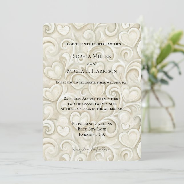 Romantic Cream Hearts Swirls Wedding Einladung (Stehend Vorderseite)