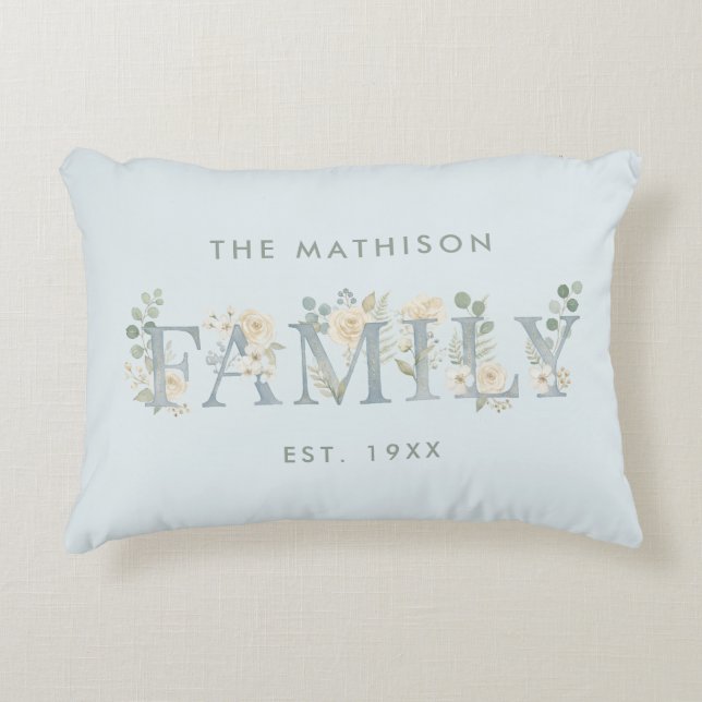 Romantic Dusty Blue Floral Family Monogram MH26 Dekokissen (Vorderseite)