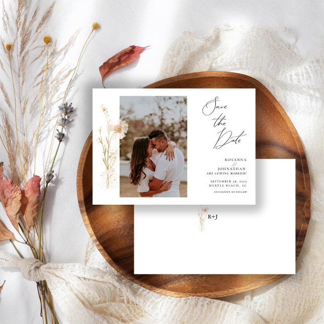 Romantic Gold and Blush Pressed Flowers Photo Save The Date (Von Creator hochgeladen)