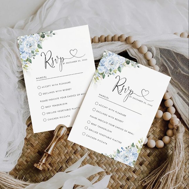 Romantic Light Blue Floral Wedding RSVP Card (Von Creator hochgeladen)