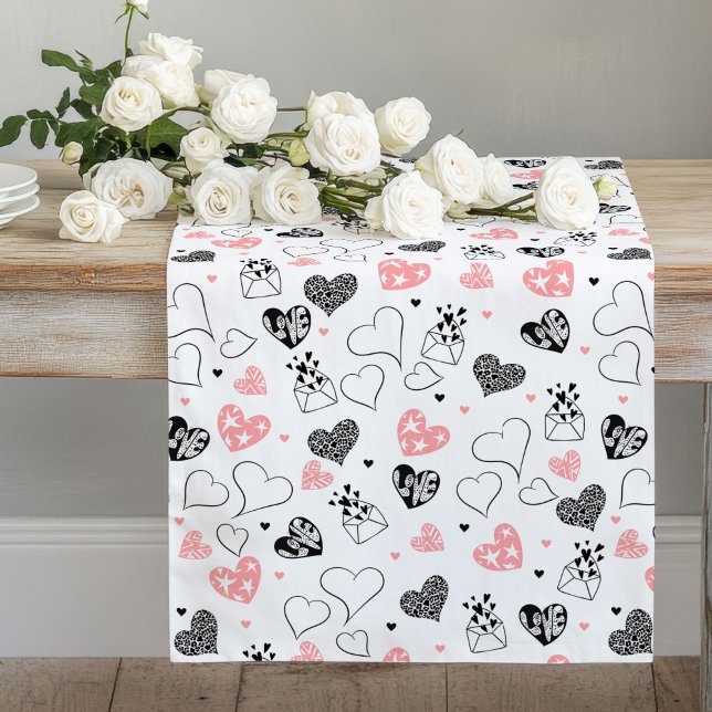 Romantic Love Gift Pink Black Heart Table Runner Großer Tischläufer (Romantic Love Gift Pink Black Heart Table Runner)
