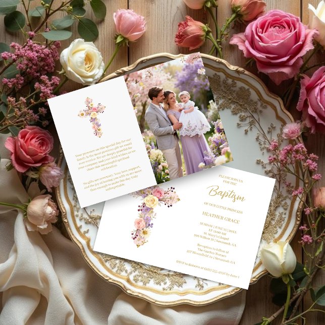 Romantic Pink Lilac Floral Cross Baptism Einladung (Romantic Pink Lilac Christian Floral Cross Baptism Invitation. )