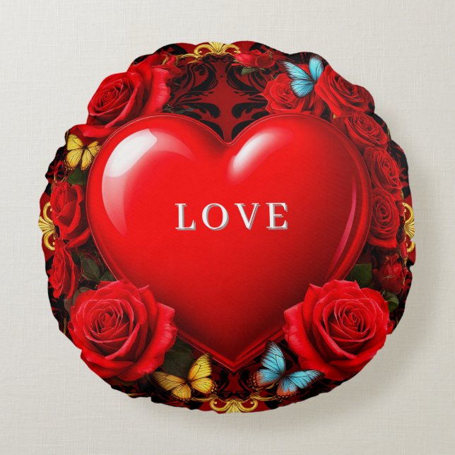 Romantic Red Heart Framed by Roses and Butterflies Rundes Kissen (Vorderseite)