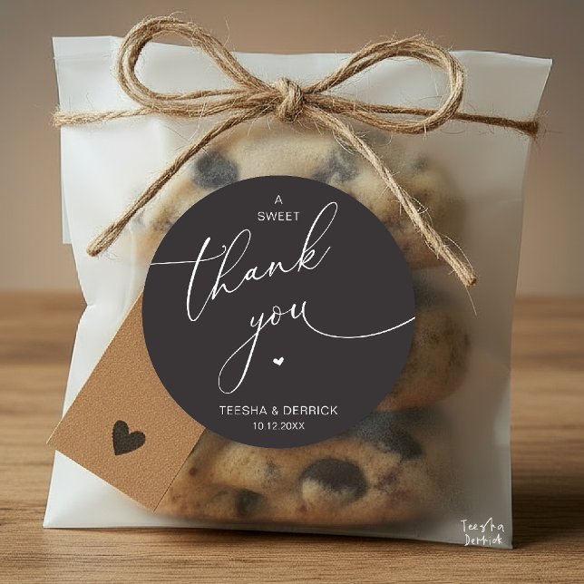 Romantic Wedding A Sweet Thank You Cookies Runder Aufkleber (Romantic Wedding A Sweet Thank You Cookies Classic Round Sticker in charcoal grey)