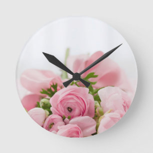 Romantic Wedding Love Soft Pink Flower Bouquet Runde Wanduhr