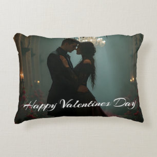 Romantik in der Rose Hall zum Valentinstag Dekokissen
