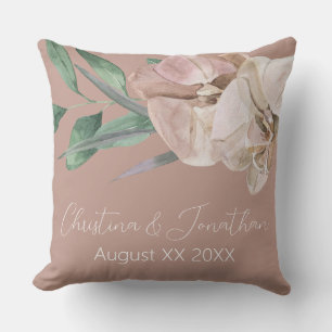 Romantische Aquarell-Orchideen auf staubigem Rosa Kissen
