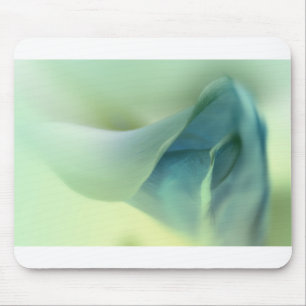 Romantische Blume in Blautönen Mousepad