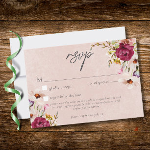 Romantische Burgunder-Rosa Florale Gartenhochzeit RSVP Karte