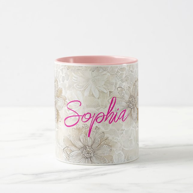 Romantische cremeweiße Blumenfauxspitze Tasse (Zentrum)